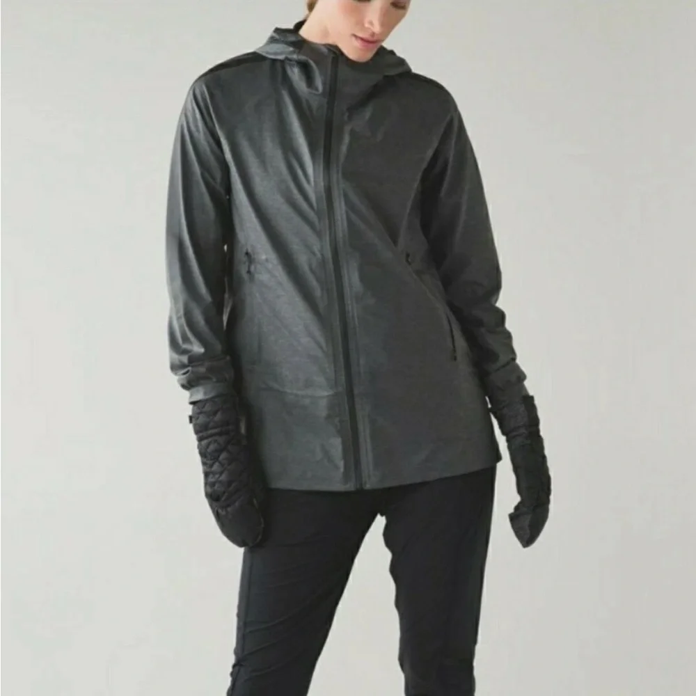 LULULEMON The Drizz‎ Jacket Grey size 10 Waxed Coated Water Resistant Reflective